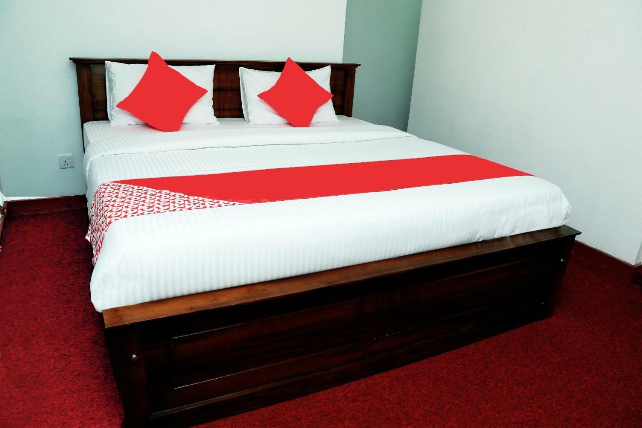 Oyo 238 Selva'S Guest House Нувара-Элия Экстерьер фото