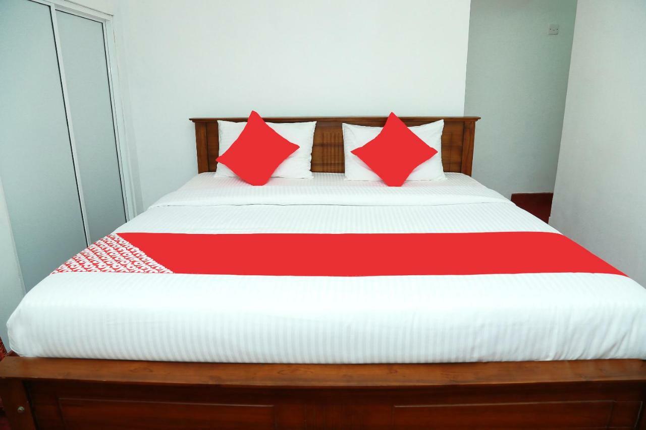 Oyo 238 Selva'S Guest House Нувара-Элия Экстерьер фото