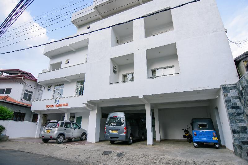 Oyo 238 Selva'S Guest House Нувара-Элия Экстерьер фото