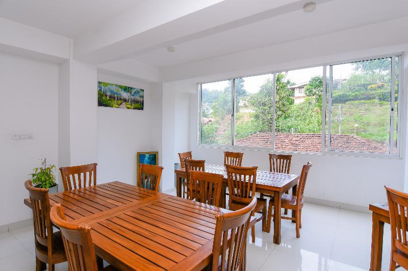 Oyo 238 Selva'S Guest House Нувара-Элия Экстерьер фото