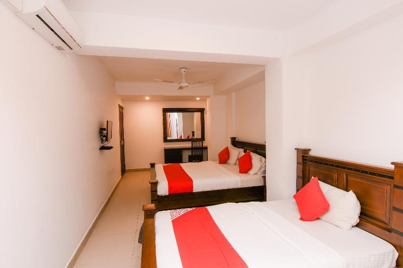 Oyo 238 Selva'S Guest House Нувара-Элия Экстерьер фото