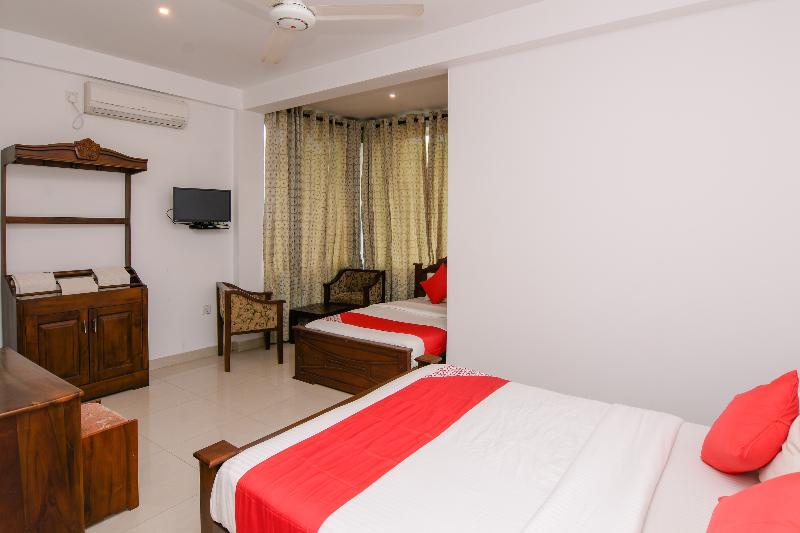 Oyo 238 Selva'S Guest House Нувара-Элия Экстерьер фото