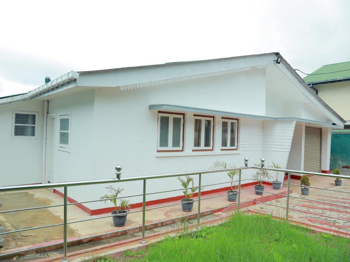 Oyo 238 Selva'S Guest House Нувара-Элия Экстерьер фото